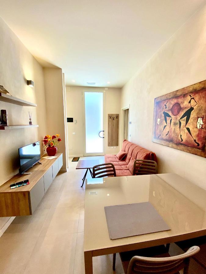 Appartamento Esclusivo In Borgo Giannotti ลุคคา ภายนอก รูปภาพ